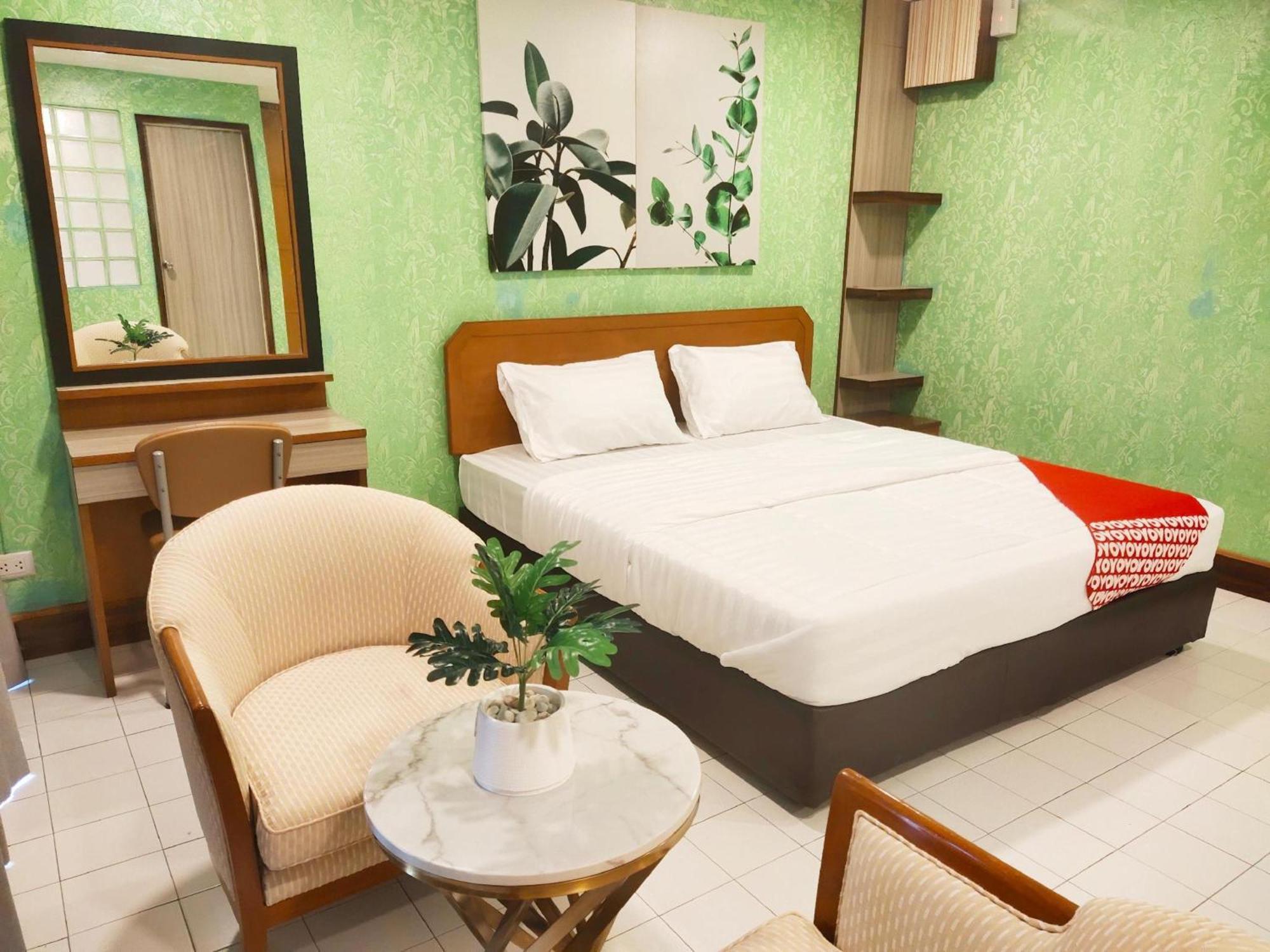 Oyo 75446 Travis Inthamara 49 Hotell Bangkok Exteriör bild